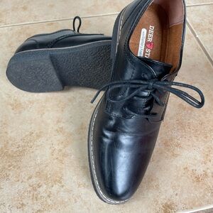 Deer Stags Boy’s Black Dress Shoes Size 4